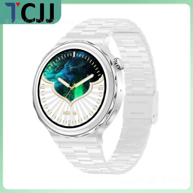 

High Definition Watch Sports Bracelet Cool Accurate Data 1.32 Inches Smartwatch Monitor Fitness Bracelet Multifunctional 260mah