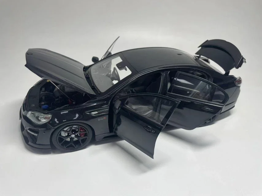 Фото Biante 1:18 Holden HSV GTSR W1 Simulation Limited Edition, все открытые металлические статические модели автомобиля из сплава, игрушка в подарок №2