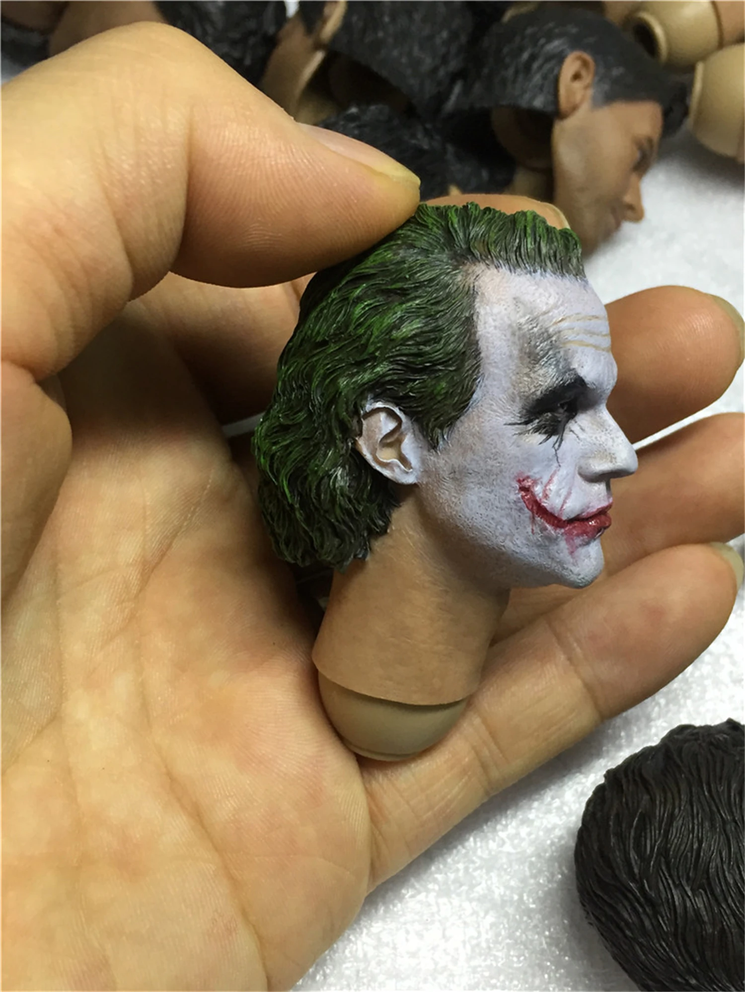 Фото Модель лепки голова клоуна Heath Ledger 1/6 MJ12 подходит для тела экшн-фигурки 12 дюймов №4