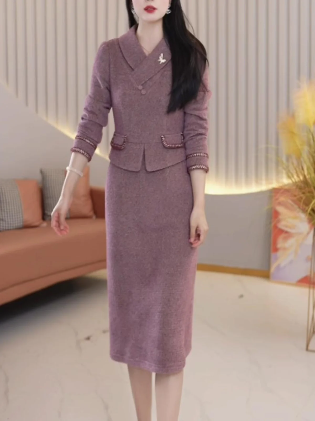 Достойное элегантное утепленное платье для женщин осень 2023 новое женское