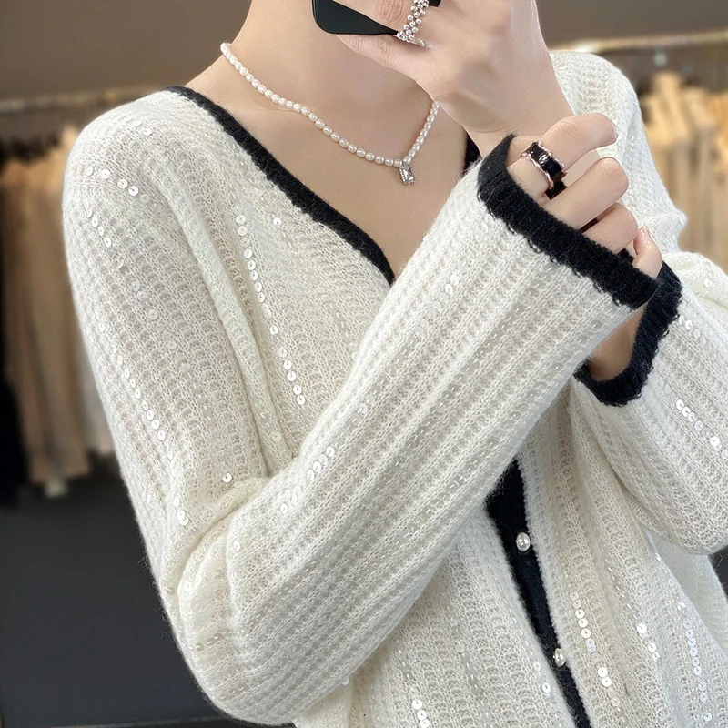 Женский трикотажный кардиган с V-образным вырезом длинным рукавом