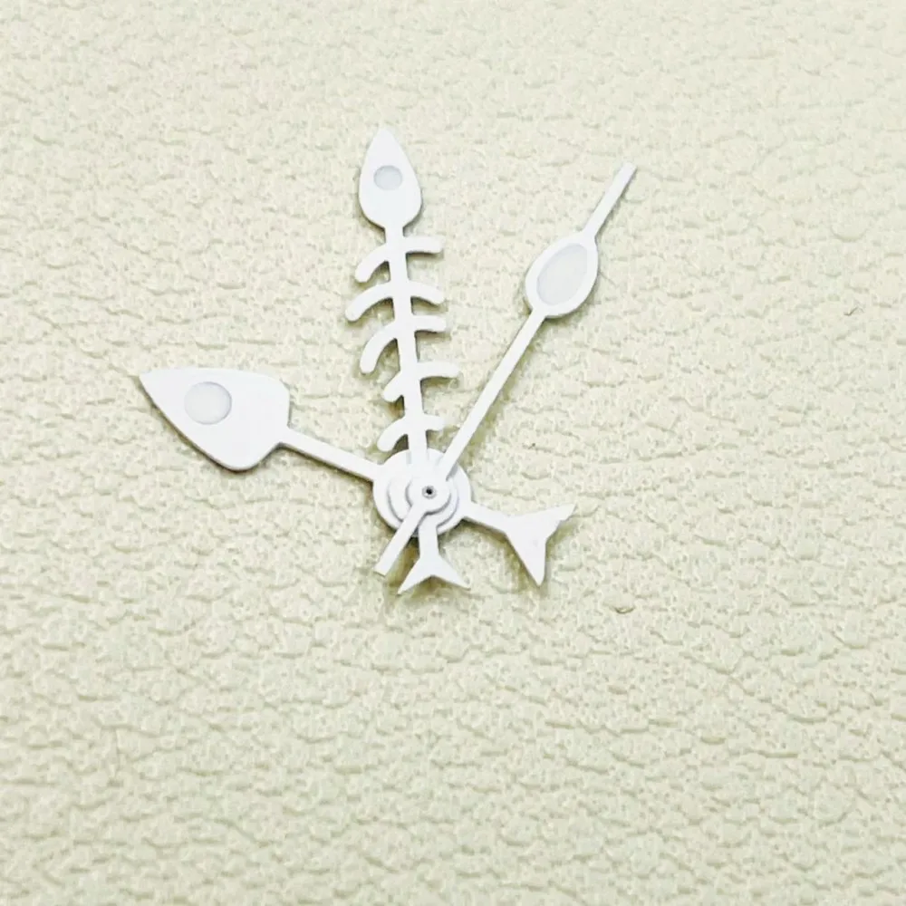 Modified watch hand, personalized fish bone pointer, three-pin, green luminous, suitable for NH35/NH36/4R/7S movement