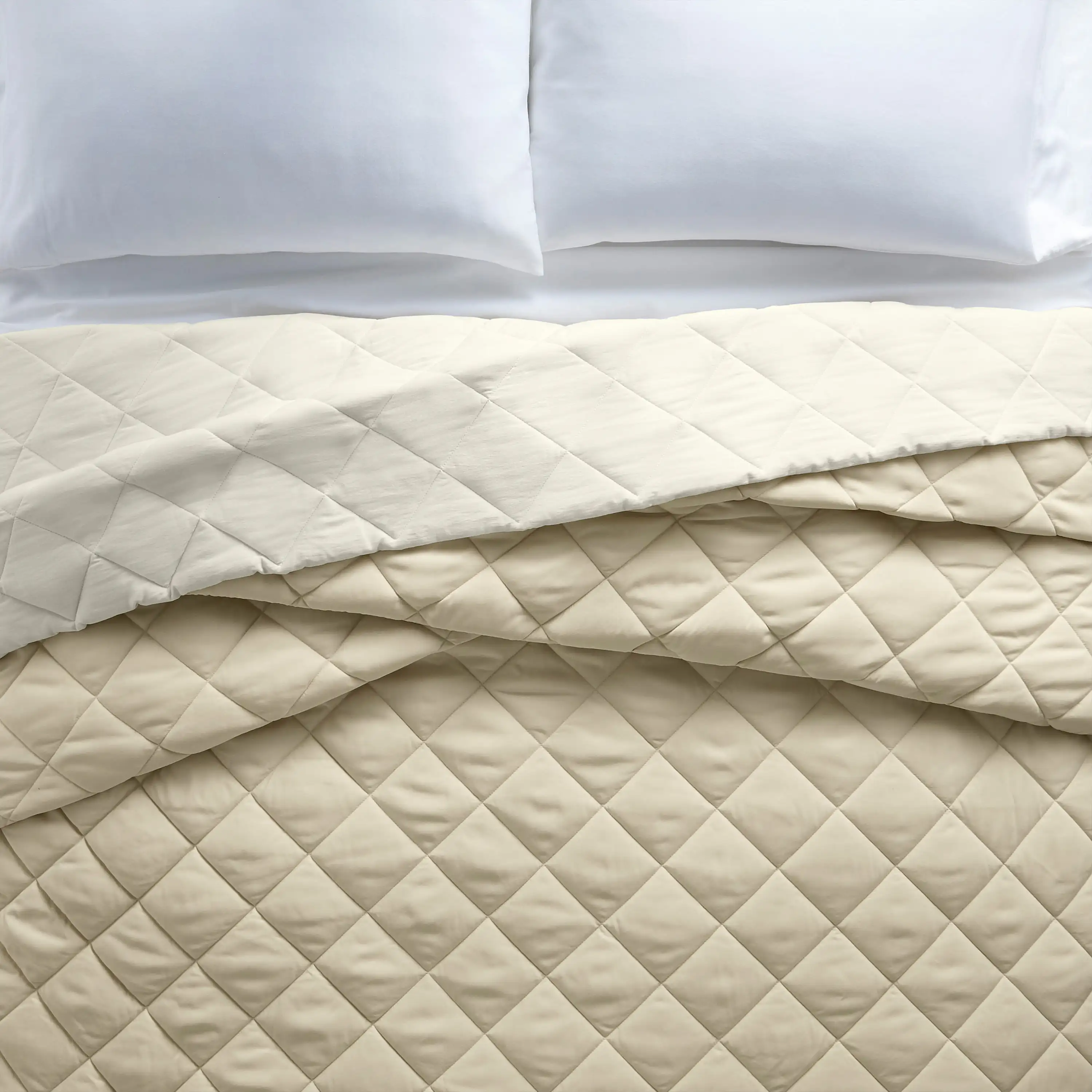 

Better Homes & Gardens Lightweight Down Alternative Comforter, Beige, Full/Queen