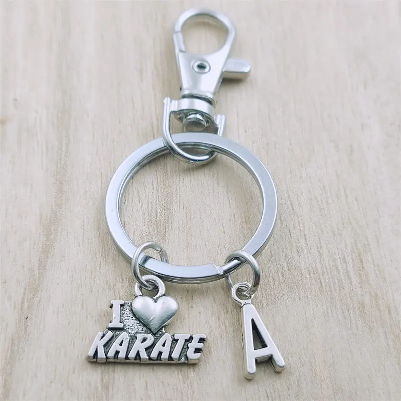 Брелок для ключей с надписью «I Love Karate»