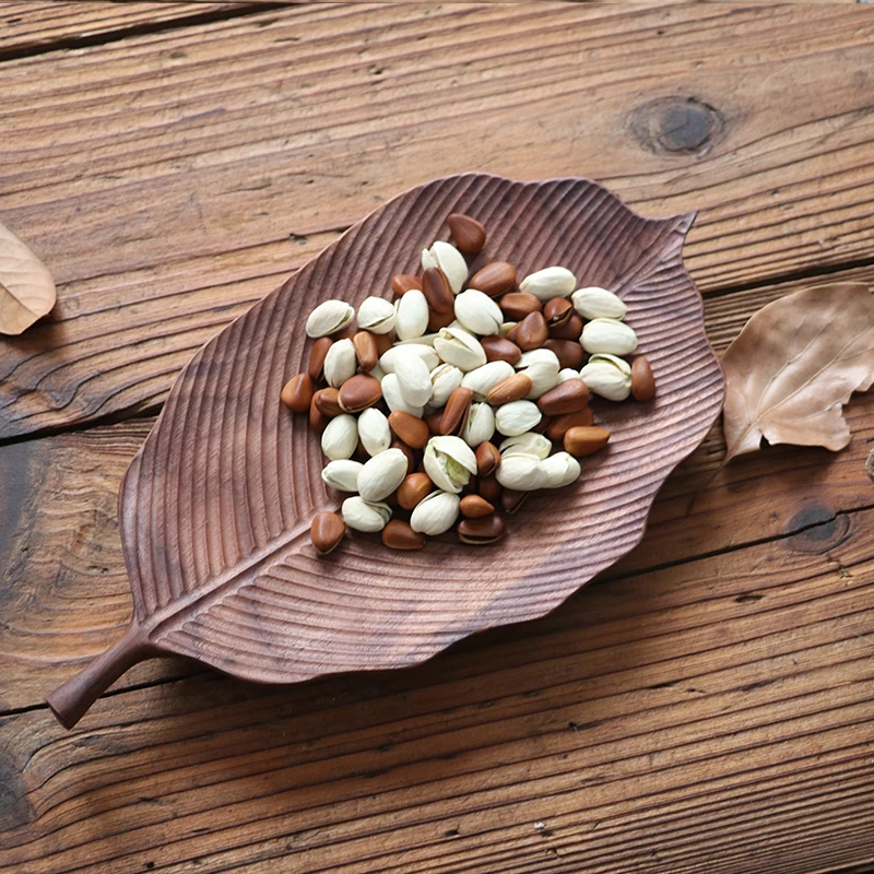 

Black Walnut Wood Kitchen Trays Land Style Hand-Carved Sheet Disc Originality Wood Plating Tray