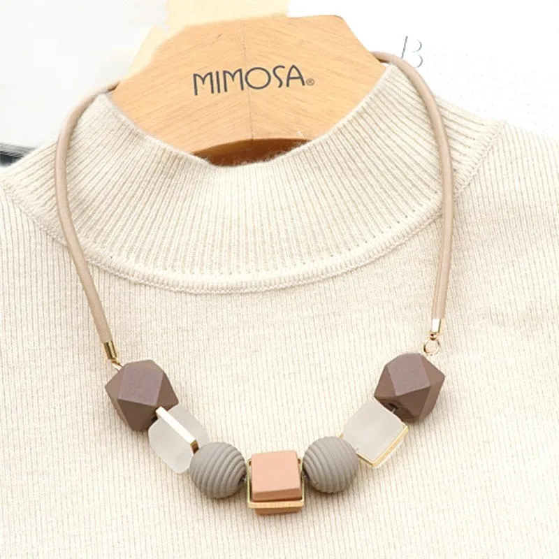 

Colored Wood Round Beaded Pendant Necklace Trendy Sweater Chain Geometric Jewelry Accessories For Women Hot Selling Gift