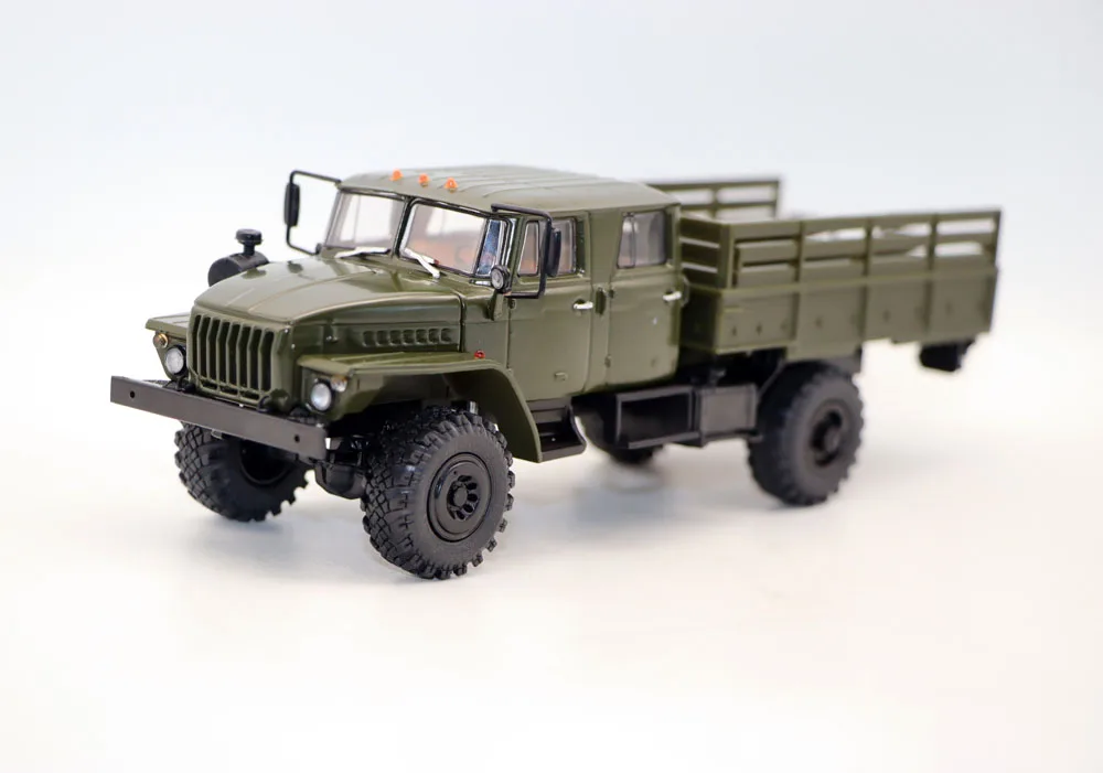 Фото Новая модель военного грузовика Урал 43206-0551 4x4 с платформой, масштаб 1/43, СССР, от AutoHistory, литая из сплава, для коллекции №1