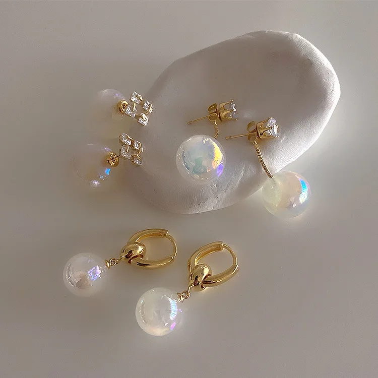 

Pearl Metal Zircon Stud Earrings Women's Personality Simple and Versatile Temperament Fashion Earrings Earrings Jewelry