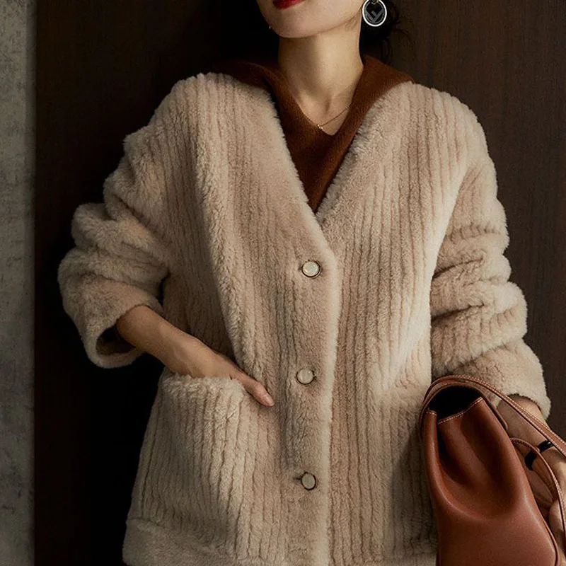 Parkas Women's Outdoors Coats 2022 Winter Faux Fur Cashmere Single Breasted Splicing V-Neck Cardigan Casual Warm Jackets Woman