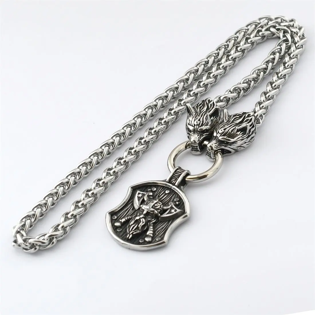 

Viking Stainless Steel Wolf Head Chain Necklace Nordic Odin Warrior Double Axe Pendant Amulet Men's Neo-Gothic Punk Jewelry