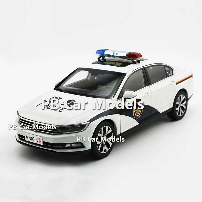 

1/18 Diecast Model for Original brand new Magotan B8 model 2017 1:18 alloy simulation car model