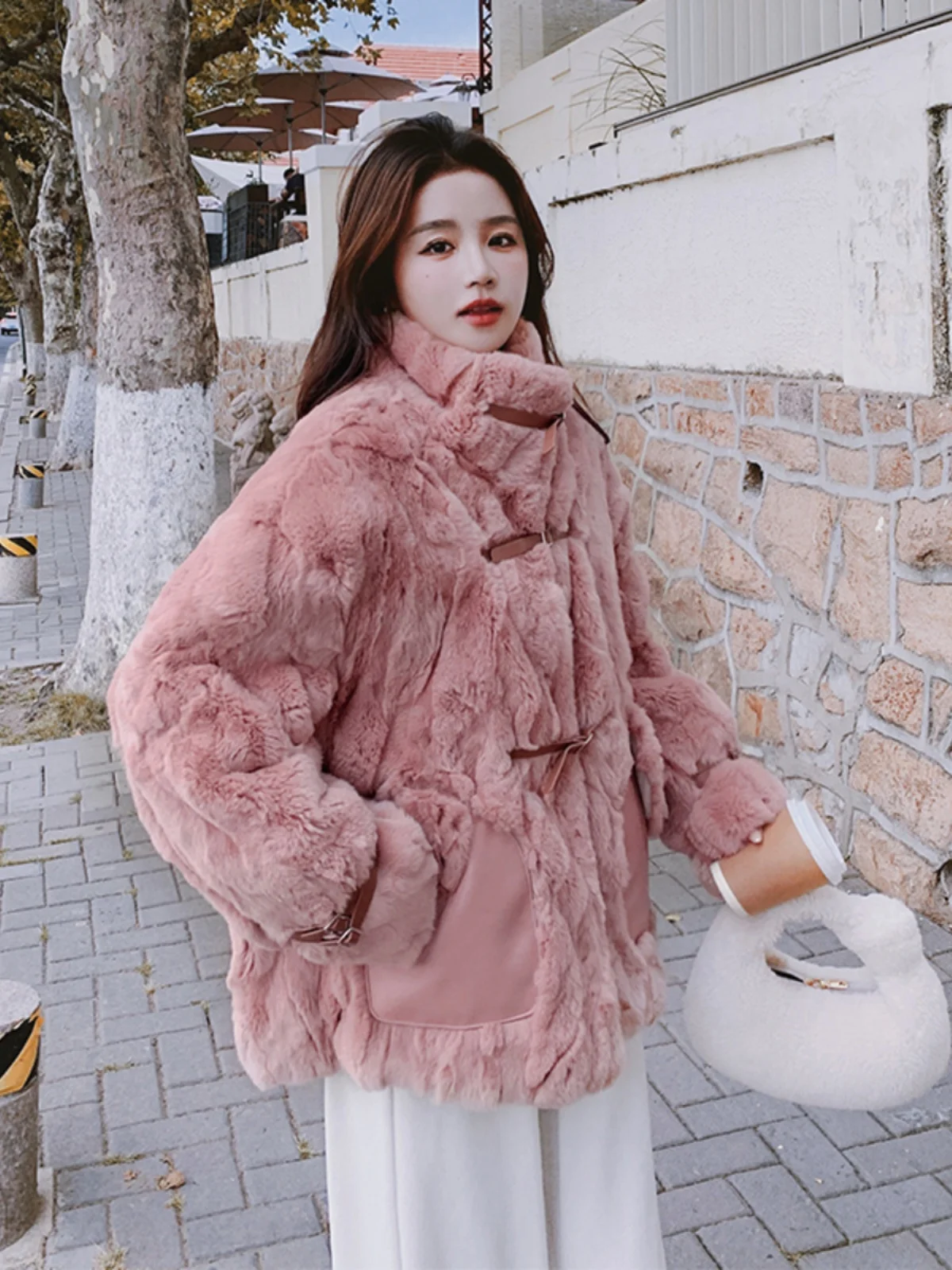 Верхняя одежда из интегрированного меха розового женская короткая осень и зима