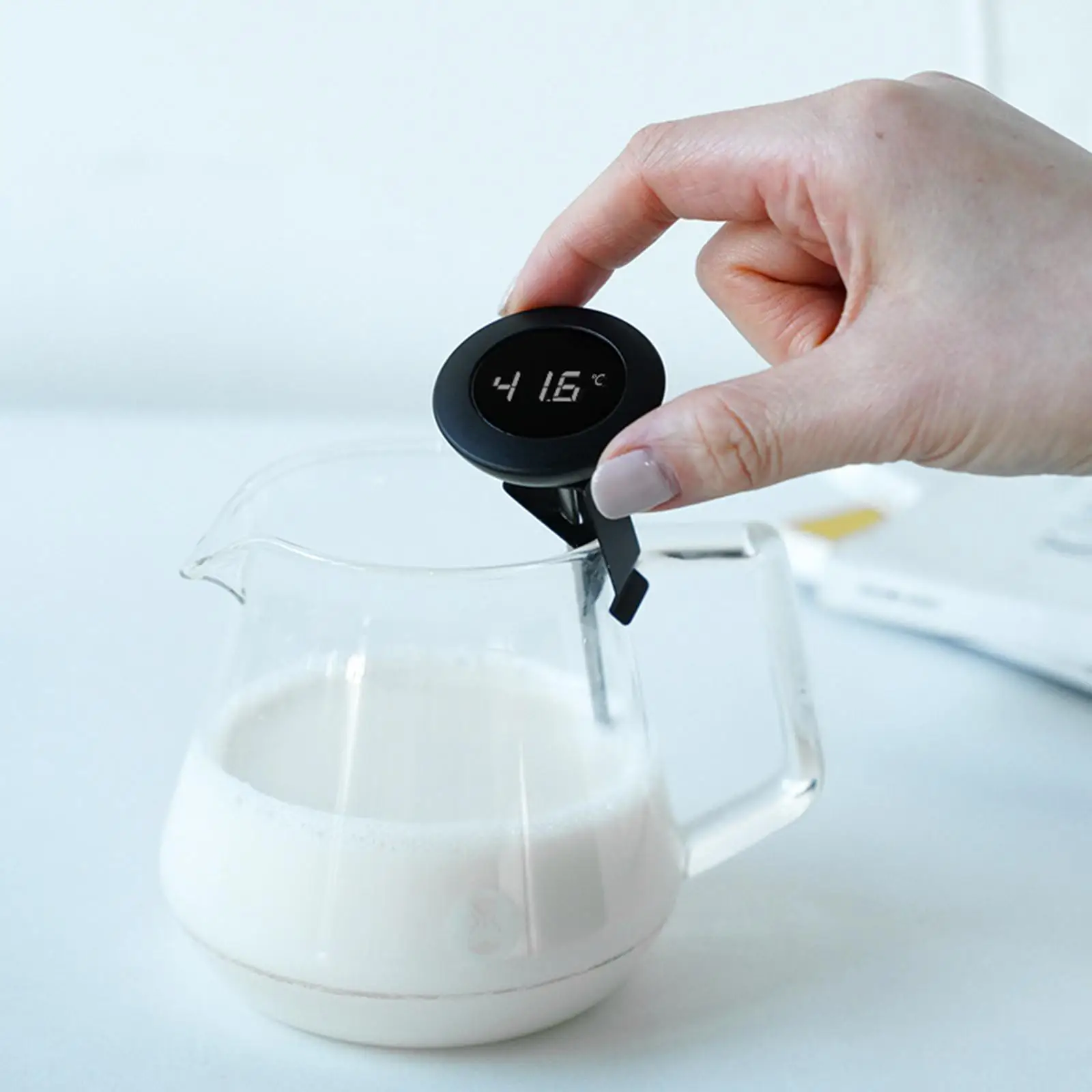 

Thermometer Button Battery Waterproof Tester Meter for Kitchen Drinks Meat
