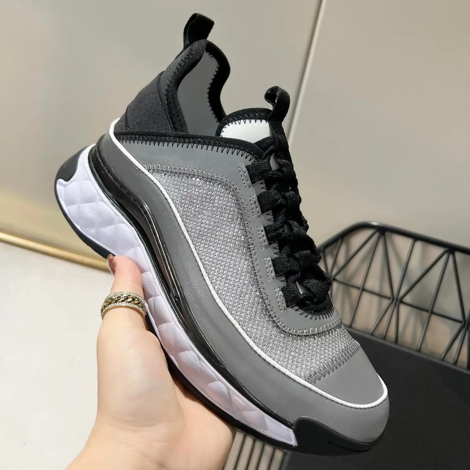 

Females Shoes Running Sport Shoes Ladies Luxury Design Zapatillas Mujer Quality Sneakers Women Mesh Breathable Chaussure Femme