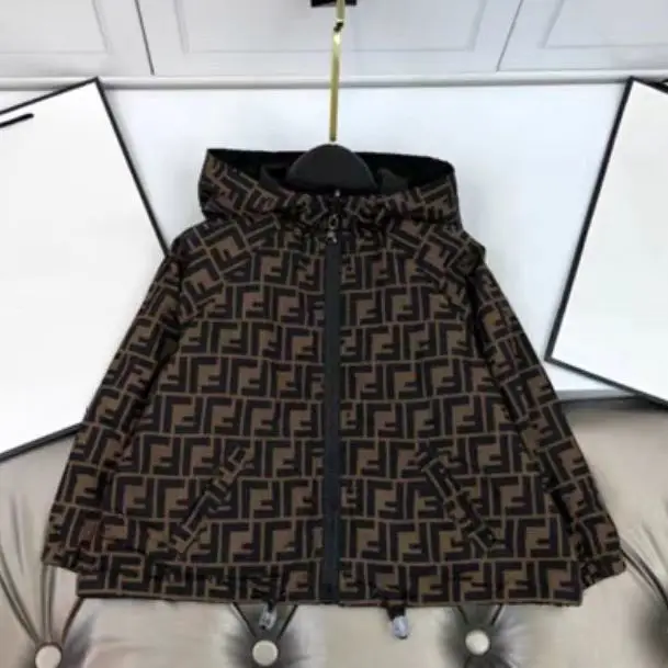 Новый детский кардиган куртка на молнии с капюшоном плащ осень 2024 новинка для