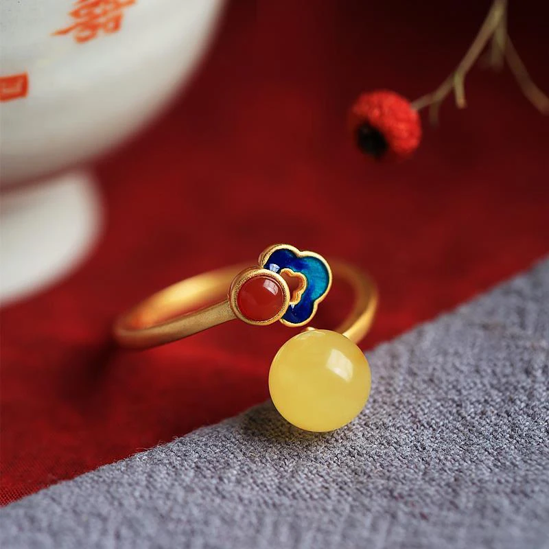 

Ancient gold craftsmanship natural Hetian yellow chalcedony beads palace style light luxury niche design exquisite jewelry