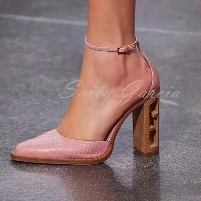 

Женские босоножки с ремешком на щиколотке, на высоком каблуке