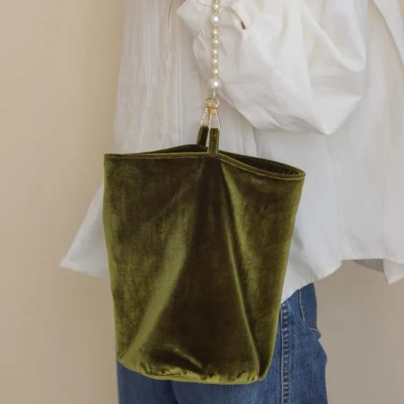 Зеленые велюровые сумки на плечо женские простые винтажные элегантные с