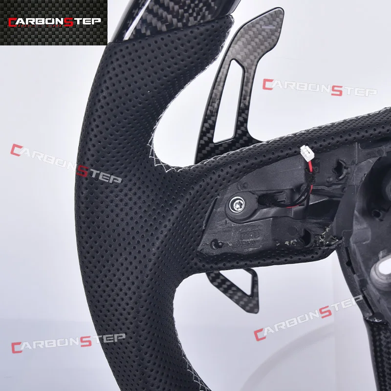 Фото Светодиодный руль из карбона для Audi R8 C7 A5 B8 RS3 S3 A7 A4 B9 RS6 RS7 S4 A3 A6 №4