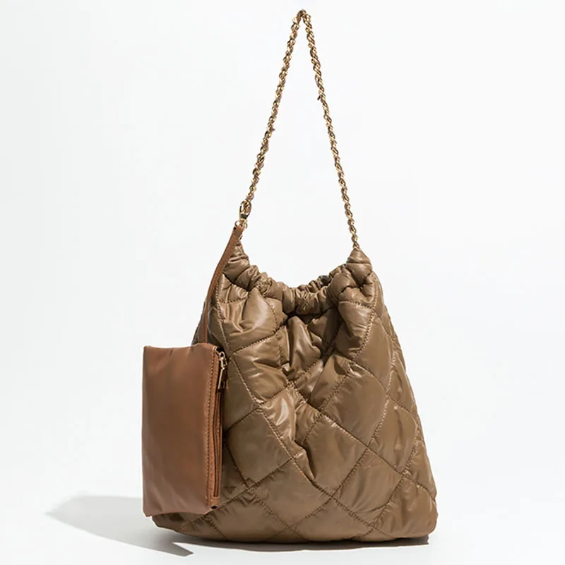 

Стеганая Сумка-тоут с нейлоновой подкладкой, вместительная дизайнерская женская сумка через плечо с цепочками, пуховая хлопковая пышная су...