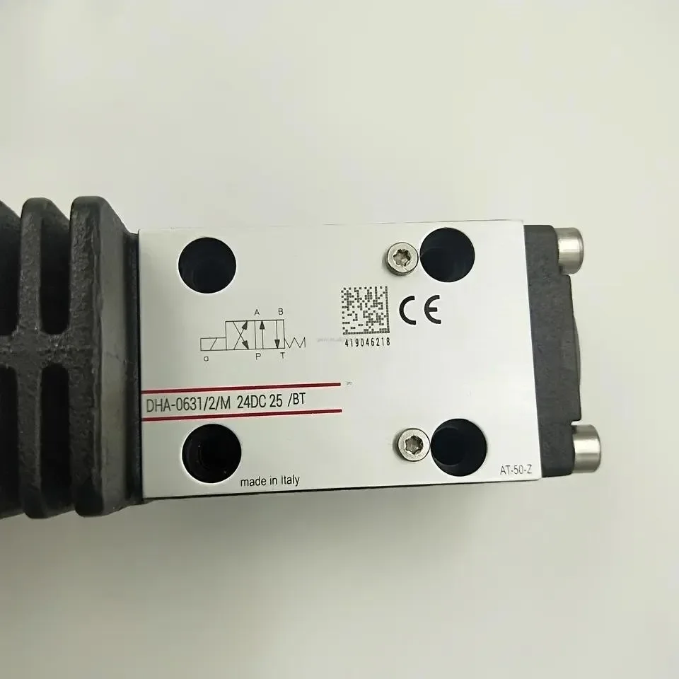 С завода гидравлический клапан серии RZMO Φ/350/NPT/7/24 RZMO-A-010/180 пропорциональный