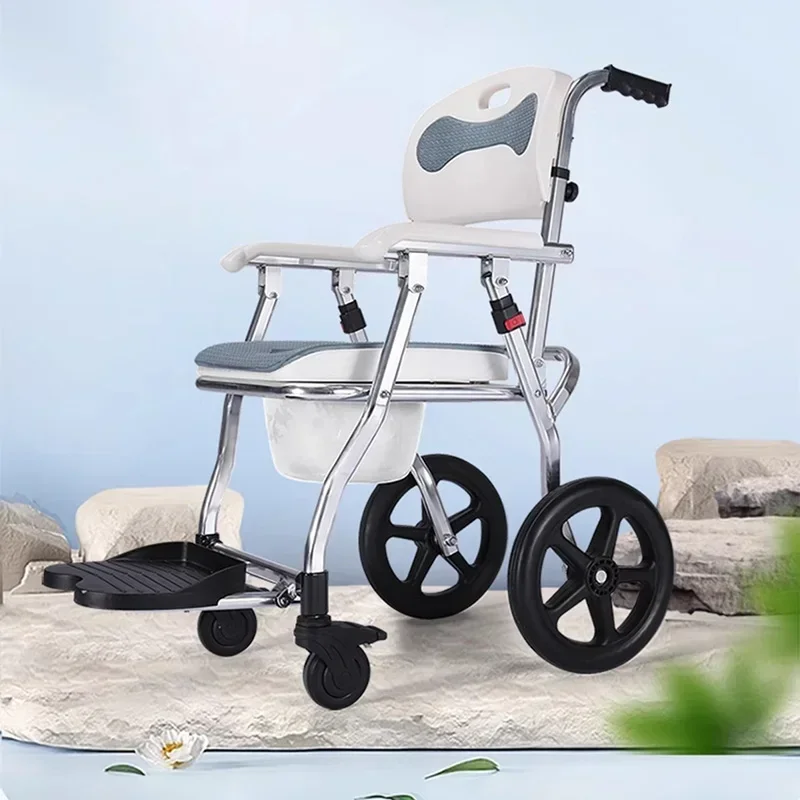 Портативное кресло с подъемным сиденьем шезлонг гериатрическое подносом