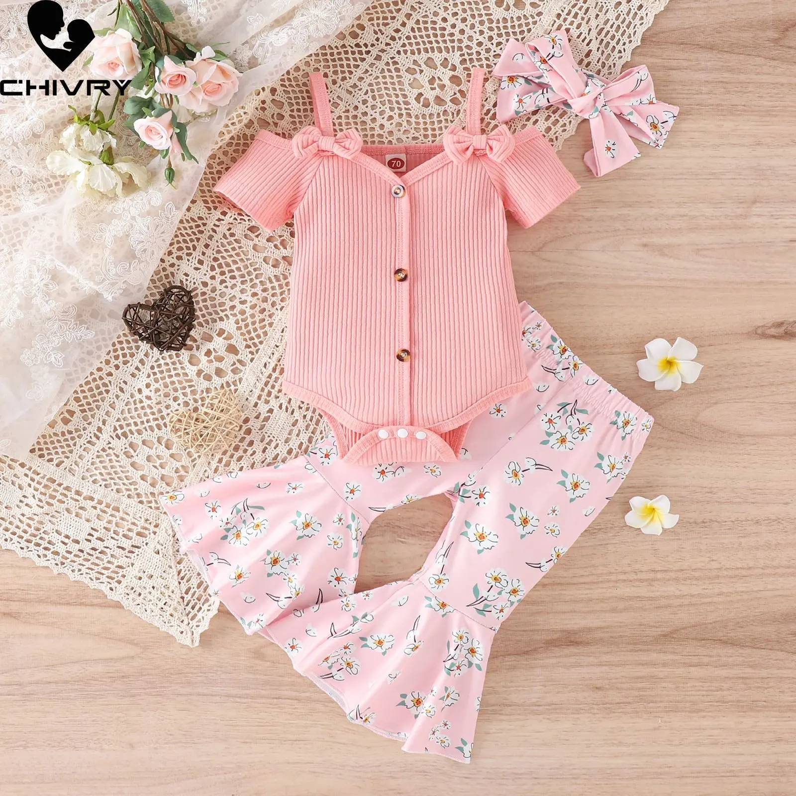 Рисунок 4 - Комплект одежды для маленьких девочек