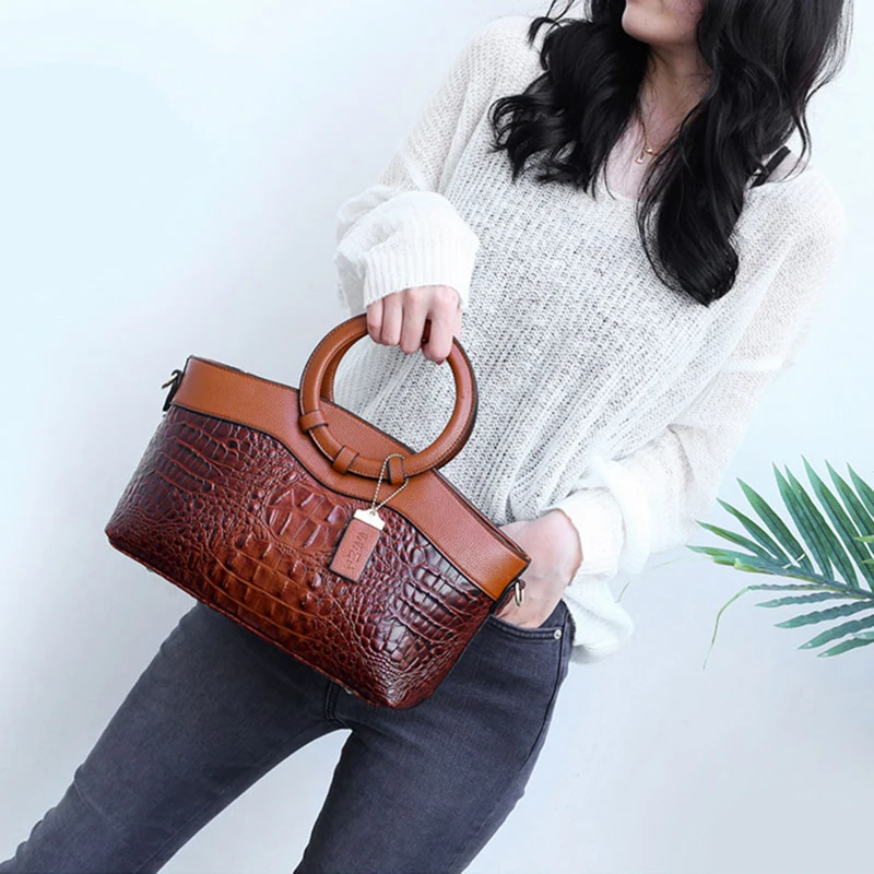 Luxury Women Crocodile Leather Crossbody Bags Zipper Casual Female Tote Handbags Travel Retro Large Capacity Single Shoulder Bag