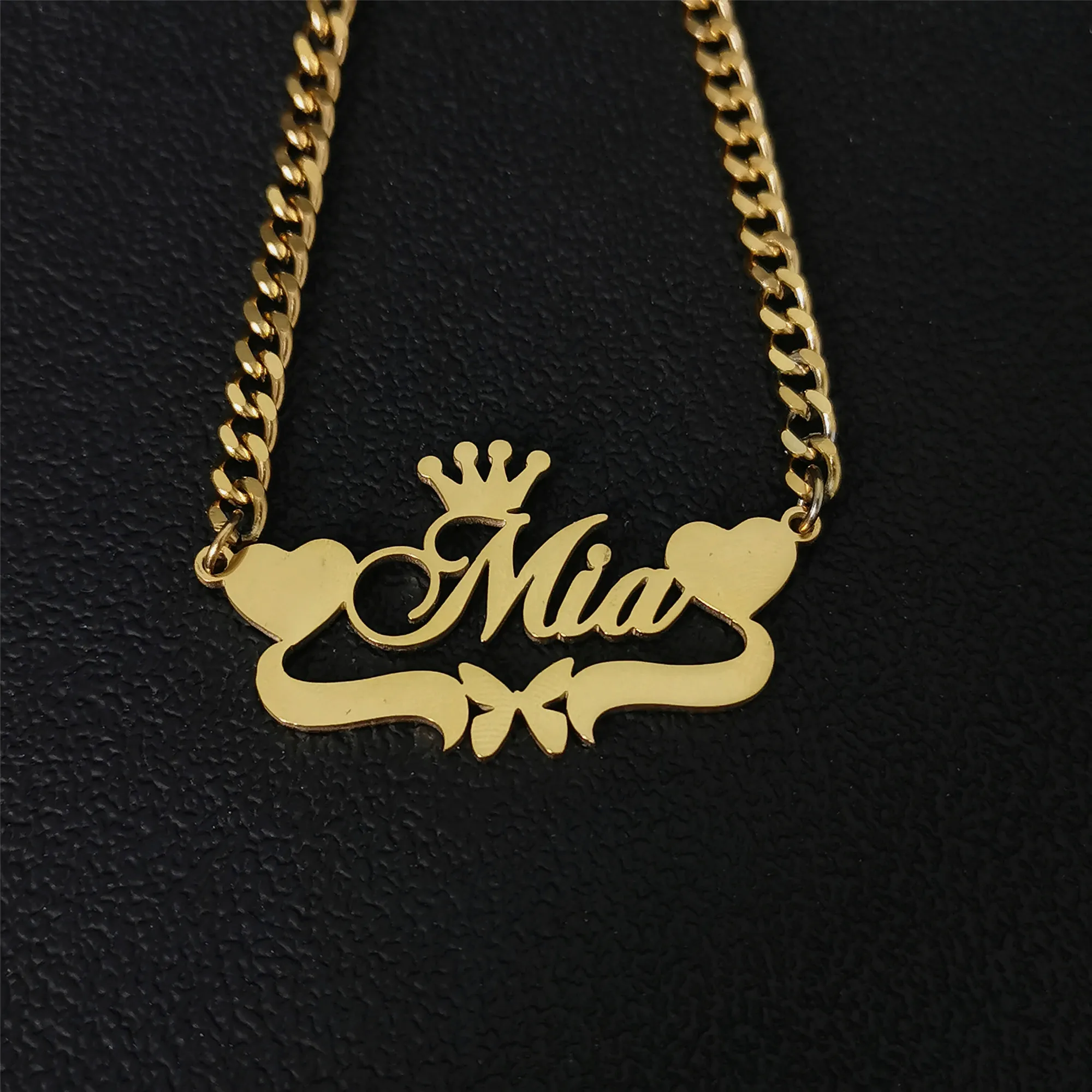 

Custom Name Necklace with Butterfly Necklace Personalized Cuban Chain Necklace Stainless Steel Necklace for Women Gifts