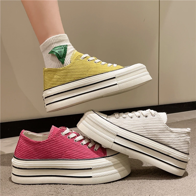 2023 spring new Korean version of fashion everything canvas shoes female platform platform platform casual board shoes lace-up s