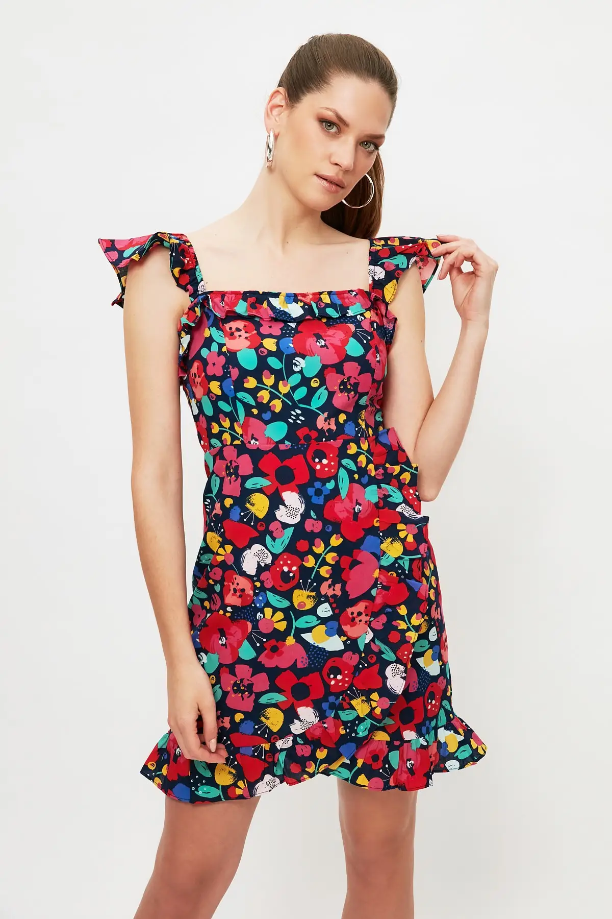 

Trendyol Floral Dress TWOSS21EL3379