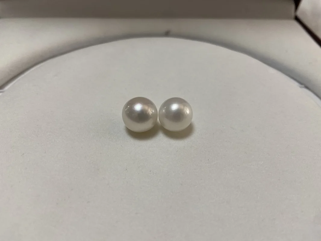 

Huge Charming Natural Pair Of 11-12mm Sea Genuine White Round Pearl Loose Pearl Free Shipping For Women Jewelry 297