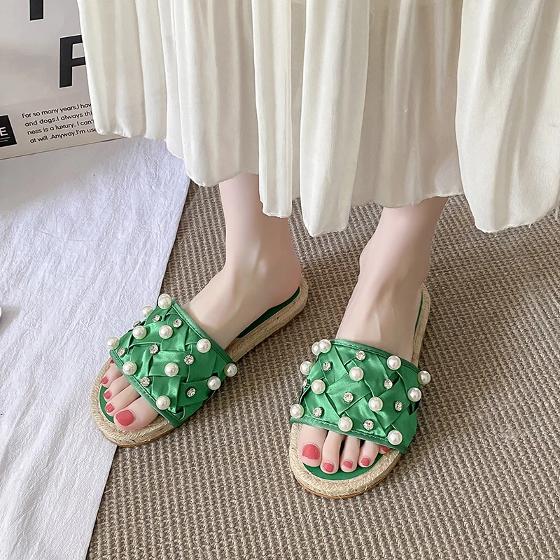 

Ladies Slippers 2022 New Summer Fashion Pearl Flat Slippers Outside Wear Seaside Beach Flip-flops Plus Size 43 Women's Shoes
