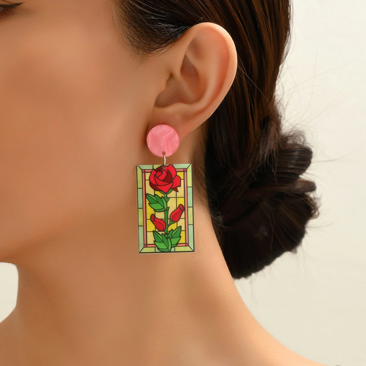 

Exquisite board flower pattern retro light colored earrings for women sweet Statement Earring Girl 2023 Fashion Jewelry