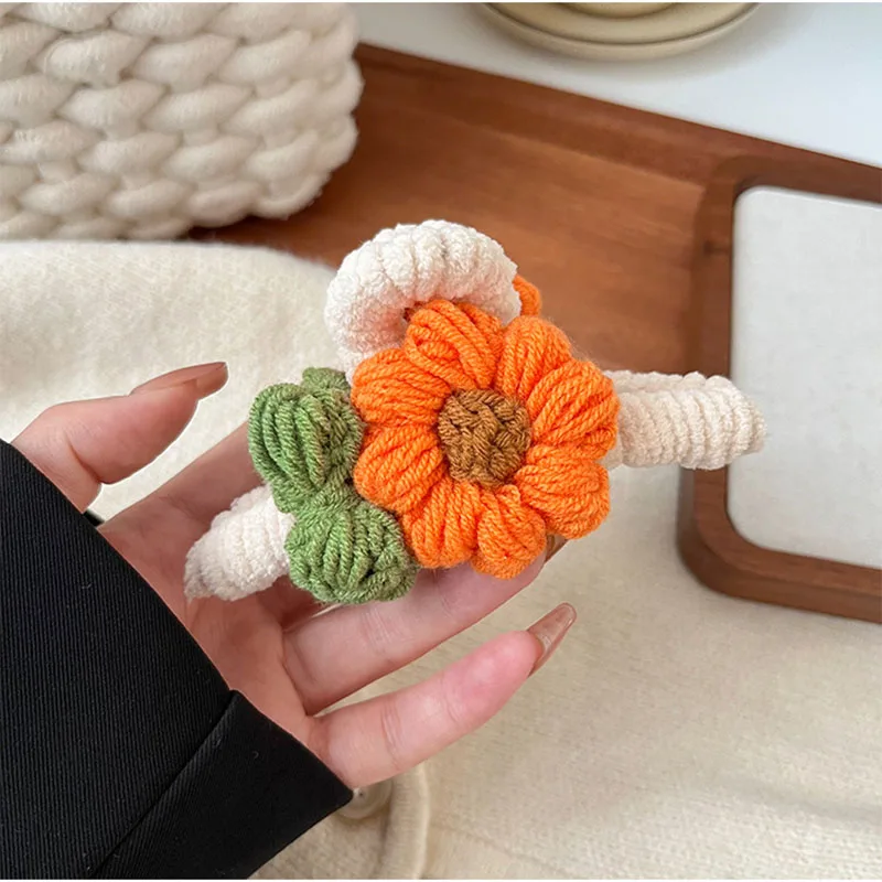 

Autumn Winter Plush Flowers Hair Claw Catch Clip Large Colour Female Elegant Shark Clip Hair Clip Woman Hair Accessories Gifts