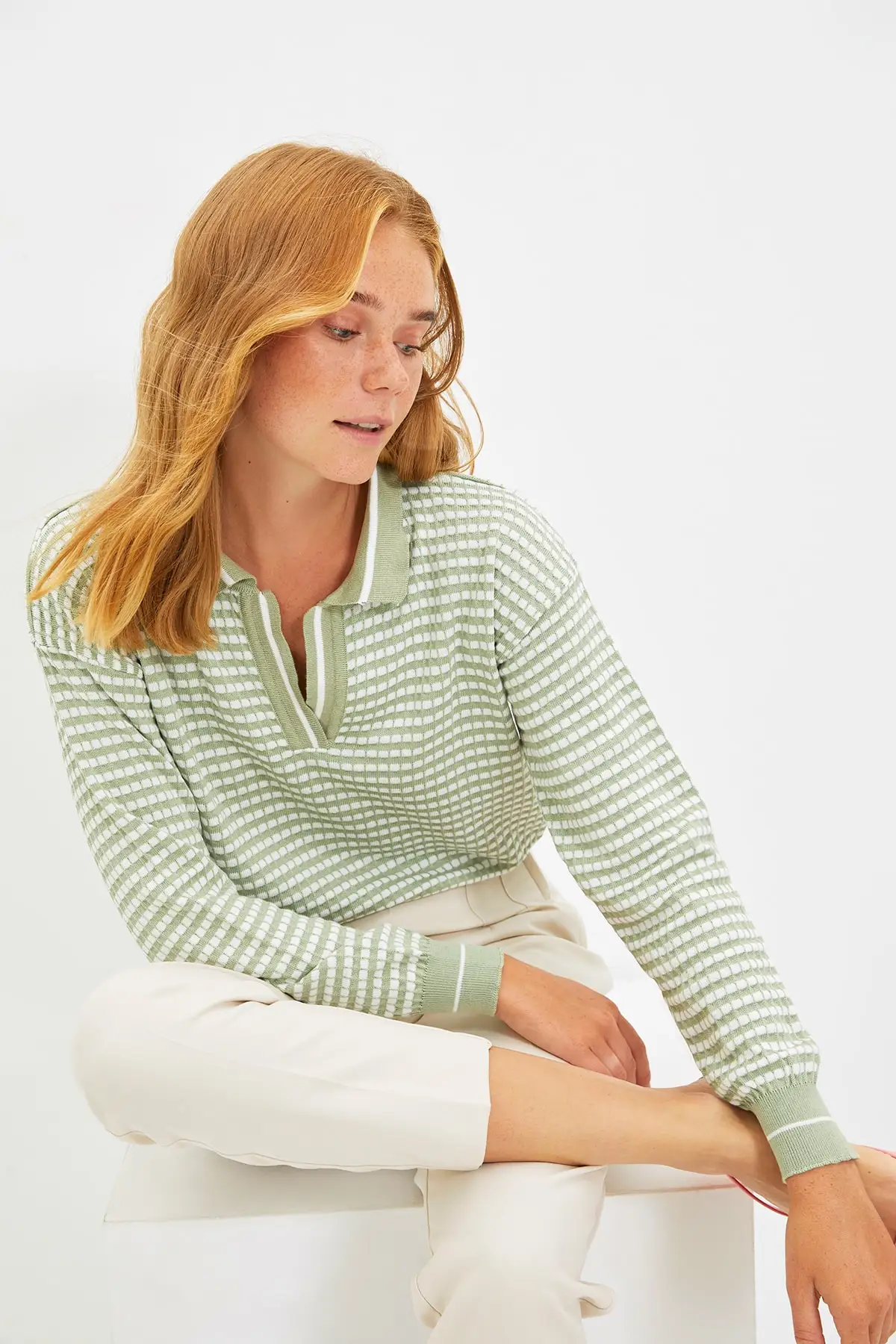 

Trendyol Polo Collar Knitwear Sweater TWOAW22KZ1101