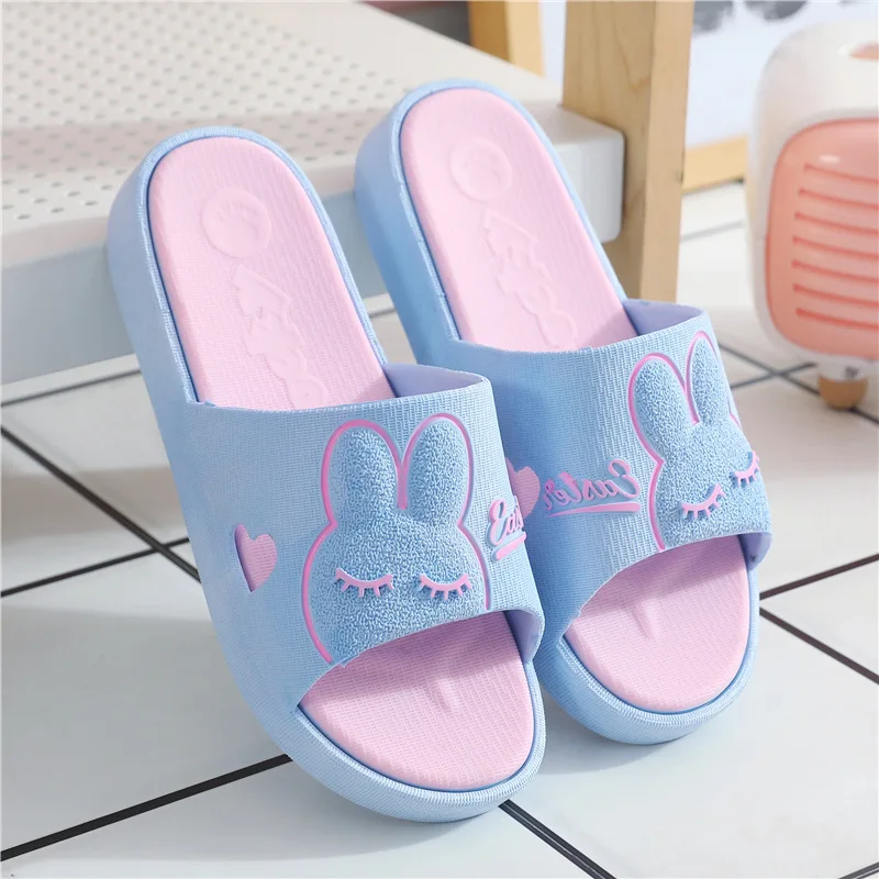 

Новинка 2023, Симпатичные Мультяшные сжимаемые женские тапочки с кроликом, женская летняя одежда, Нескользящие тапочки из ЭВА, домашняя комна...