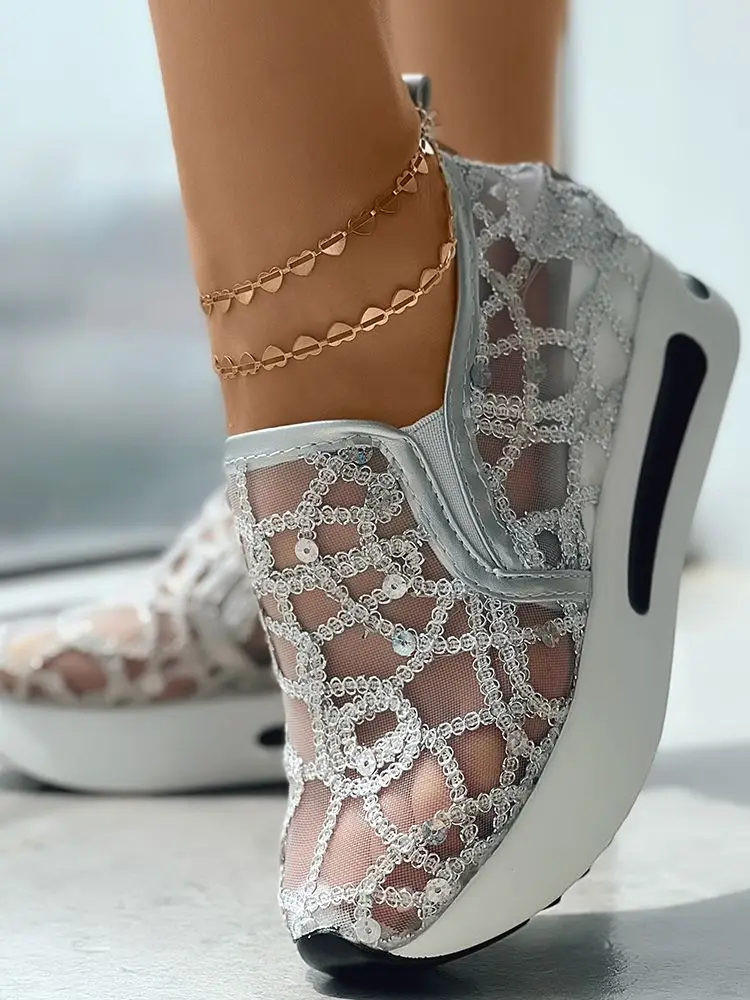 Casual Shoes 	Round Toe Bling Bling Contrast Paneled Low Heel Sequin Slip On Muffin Sneakers