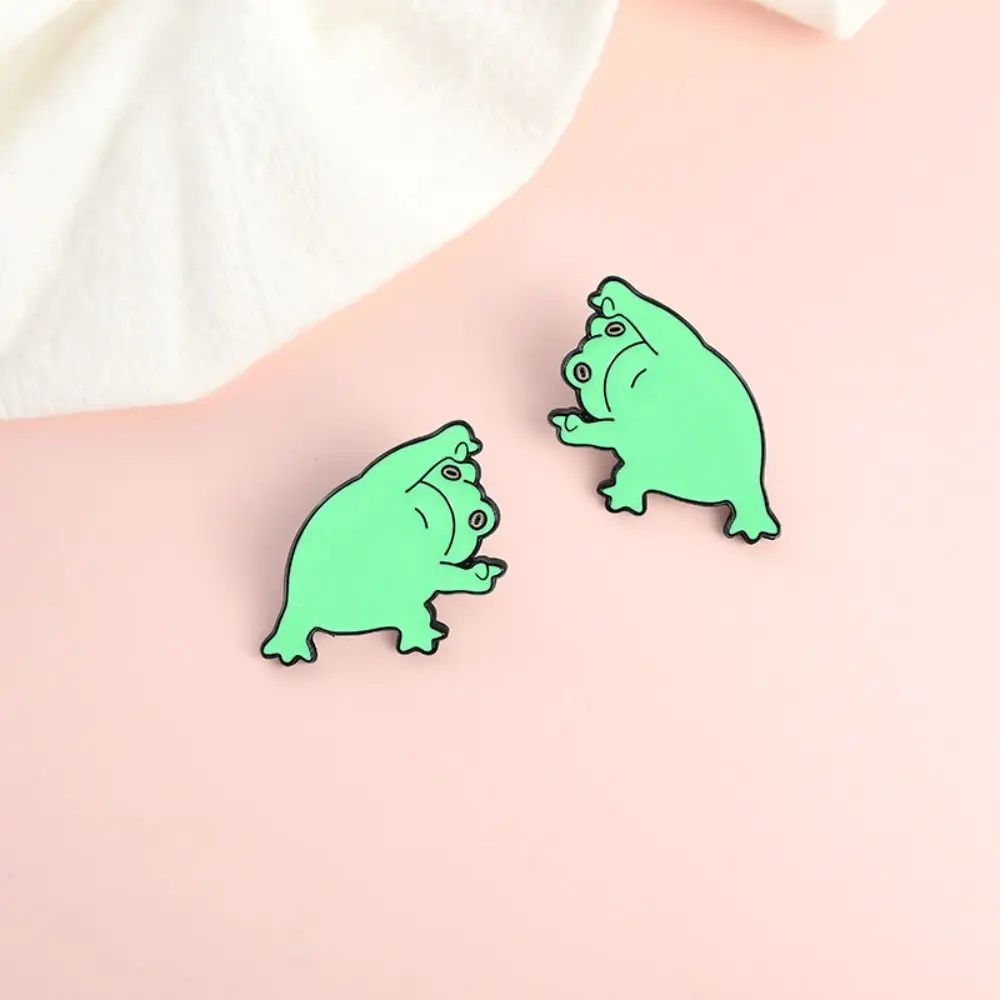 

Cosplay Badge Enamel Brooch Backpack Badge Finger Frog Brooch Funny Frog Brooches Little Frog Shape Brooch Animal Badge