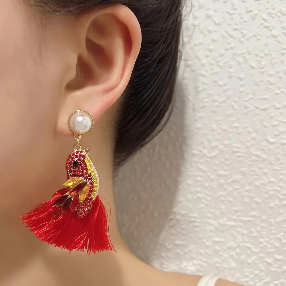 

Bohemian Rhinestone Bird Tassel Earrings for Woman Retro Long Small Animal Pearl Earrings