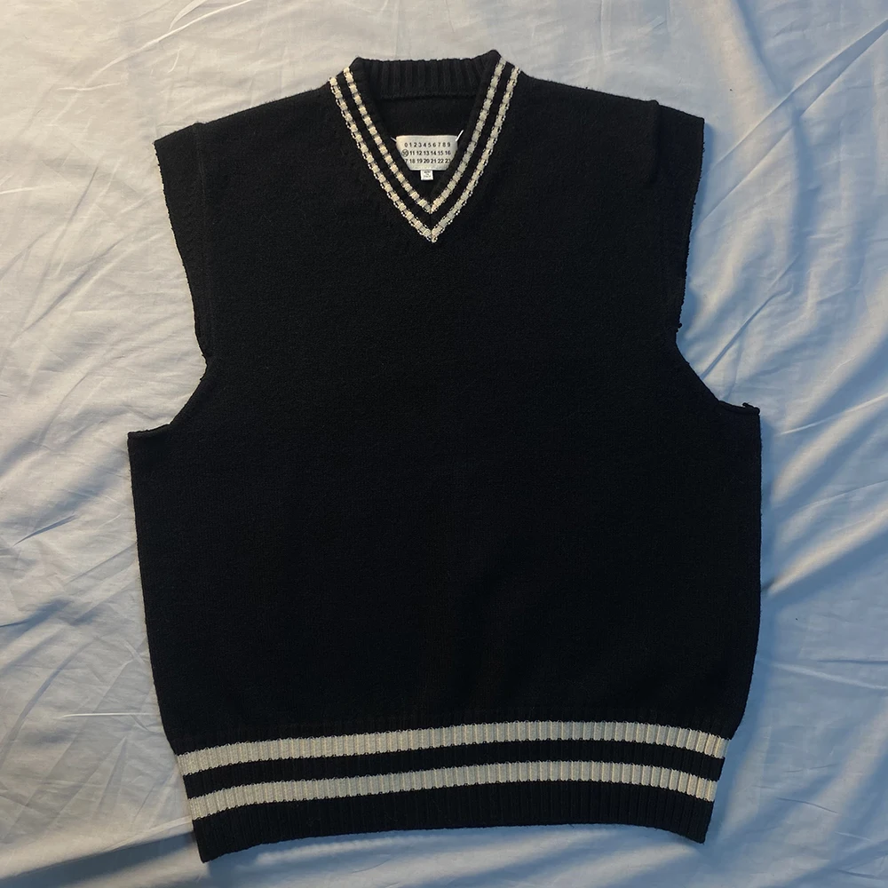 

Margiela Style 21YL New Margiela Vest Sweater V-neck Men's and Women's MM6 Tank Top Knit Original