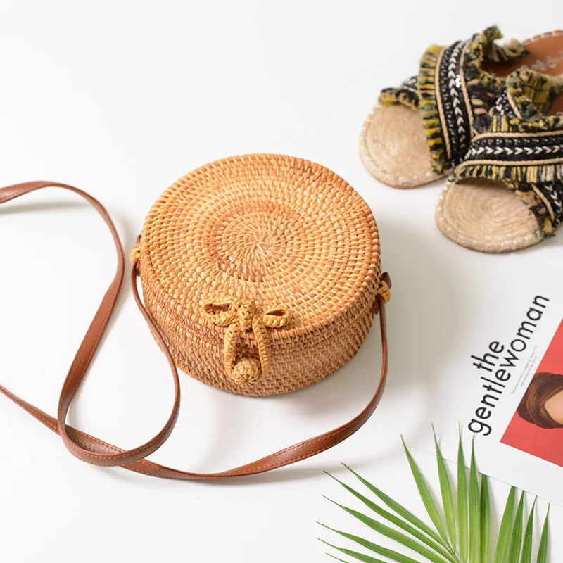 

Girls Accessories Butterfly Bag Ins Style Rattan Storage Basket Retro Literary Hand-woven Bag PU Belt Outing Decoration Bag