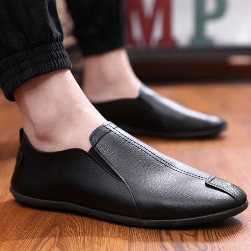 

Men Casual Shoes Loafers New Spring Old Peking Shoes Man Fashion Flat Soft Driving Footwear Lightweight Male Peas Shoes Loafers