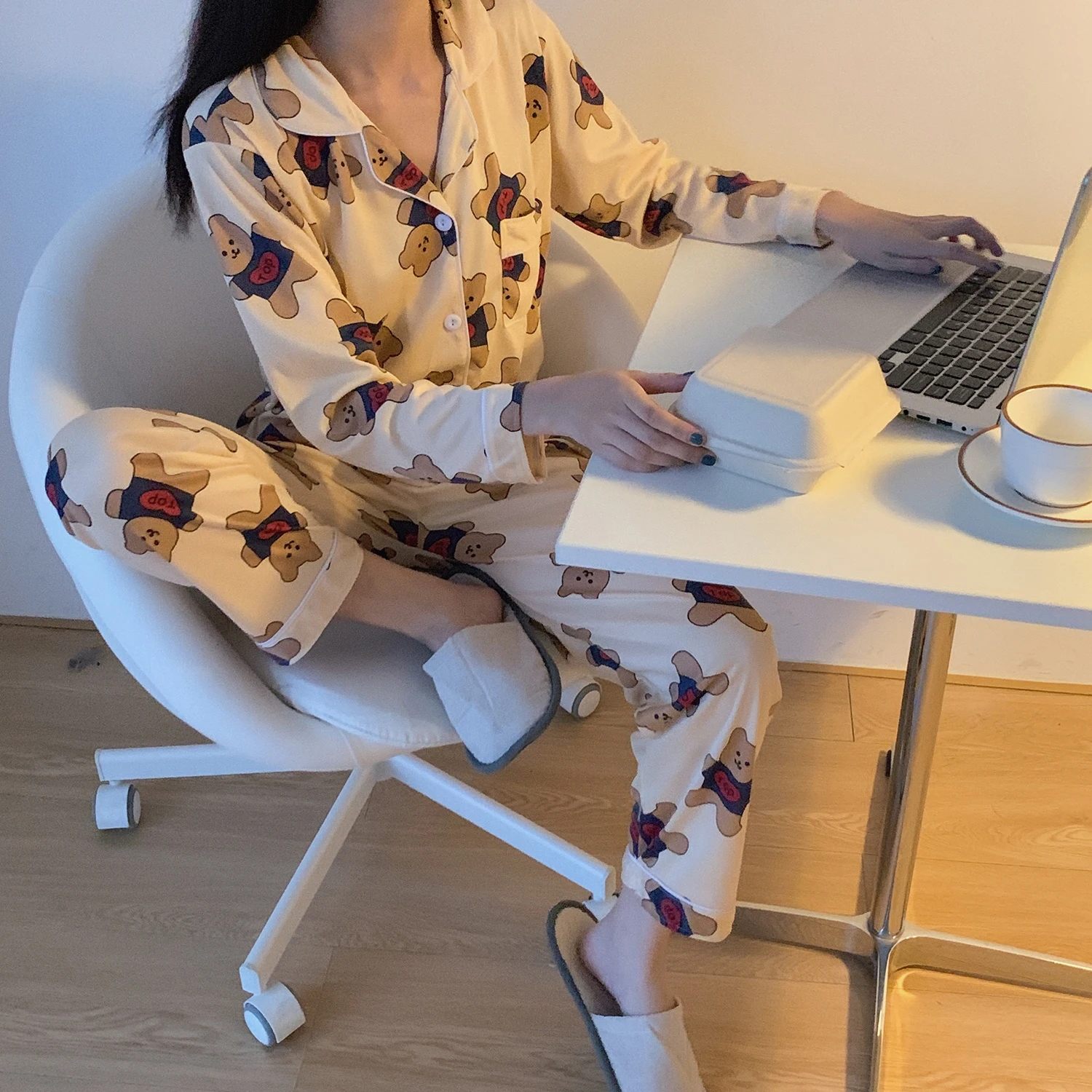 2022 new pajamas women spring and autumn cotton long sleeve cardigan senior feeling can be worn outside the residential suit set