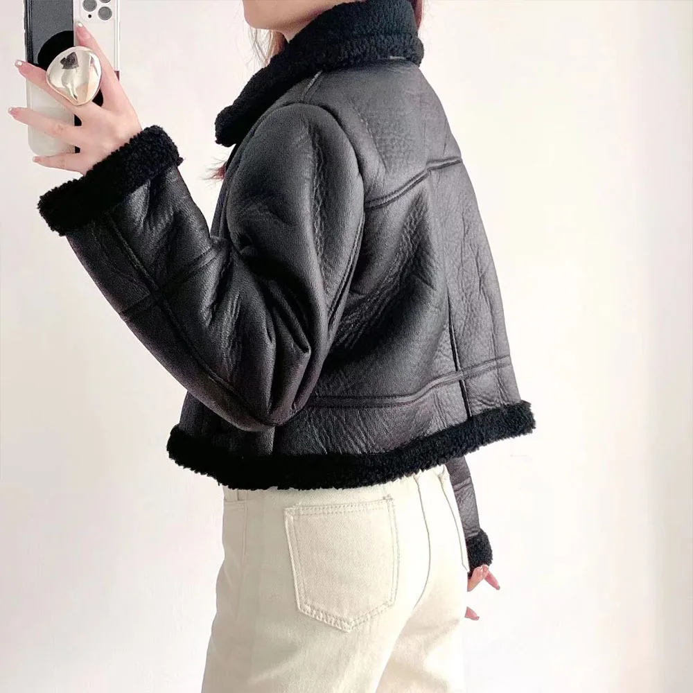 Hot Selling Vintage Long Sleeve Female Outerwear Chic Top Women's Fashion Thick Warm Winter Fur Faux Leather Cropped Jacket Coat