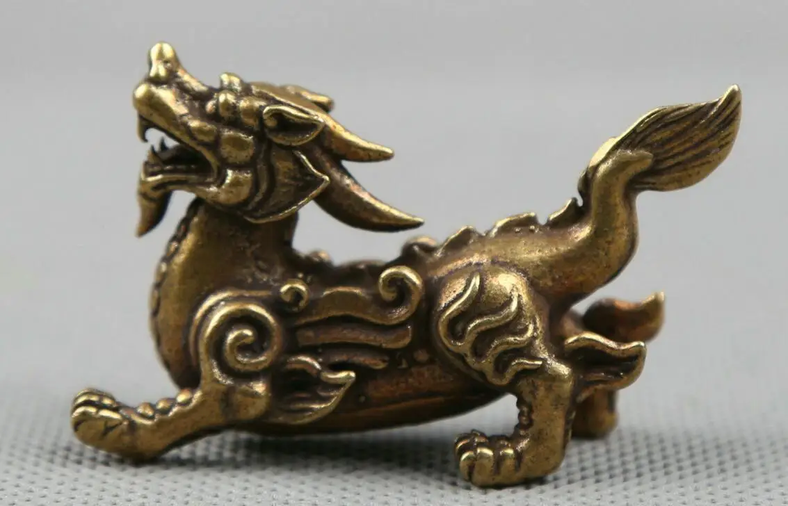

2.4 "curio Chinese bronze animal kylin Chi Lin Qilin dragon beast small station Kirin