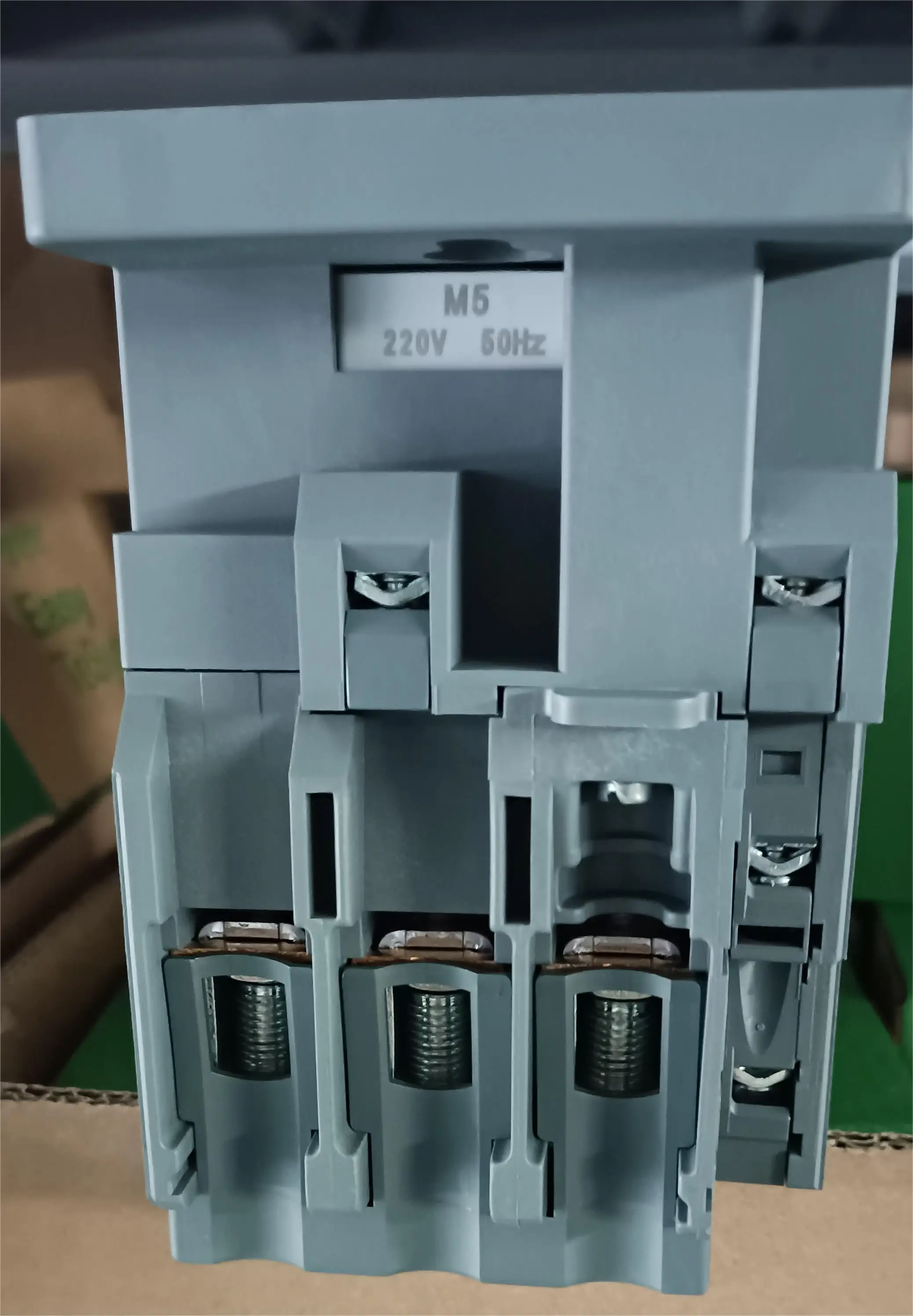 100% Оригинальный контактор переменного тока Schneider LC1N1210B5N AC24V 1NC/1NO CC5N F5N M5N Q5N LC1N1201B5N AC
