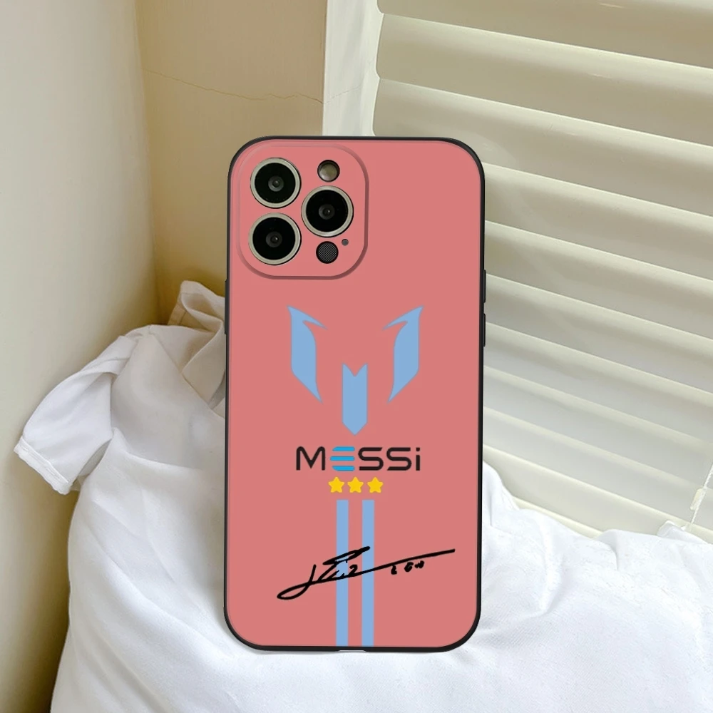 Чехол для телефона MESSi Football iPhone 15 14 11 12 Pro 16 Plus 13 MAX XR XS черные мягкие чехлы