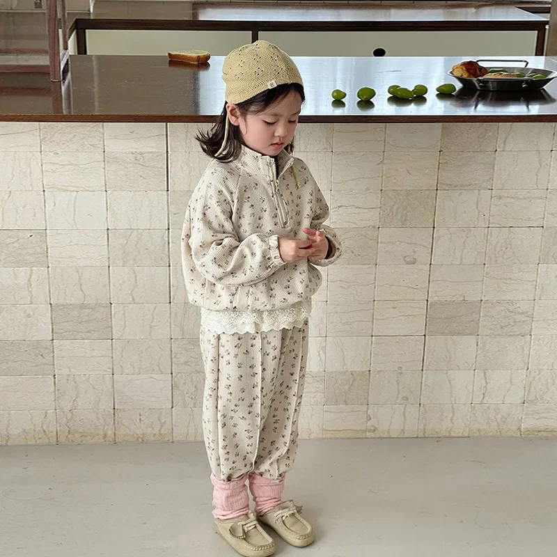 Комплект детской одежды осень 2024 новинка для мальчиков и девочек корейский