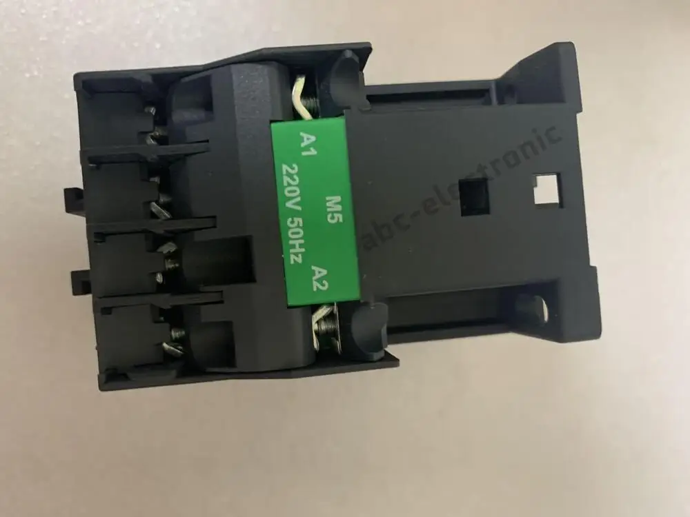 1 шт. Новый Schneider LC1E1810M5N LC1E18...N AC220V